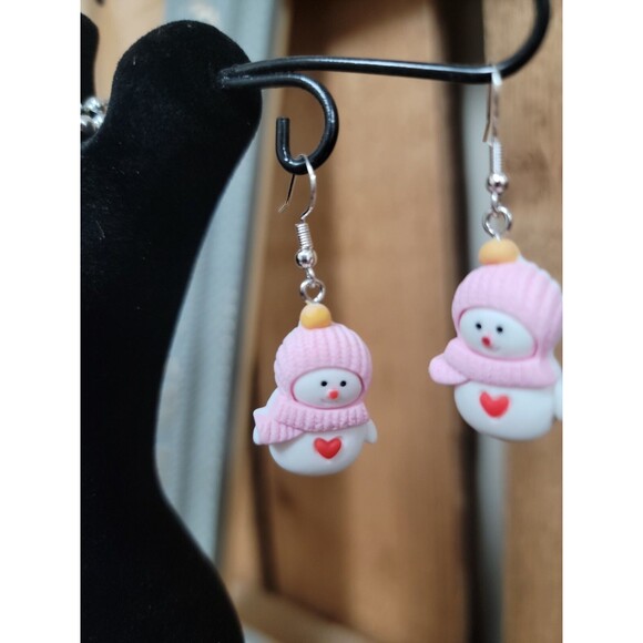 Cute Snowman Valentine Heart Earrings - Picture 2 of 2